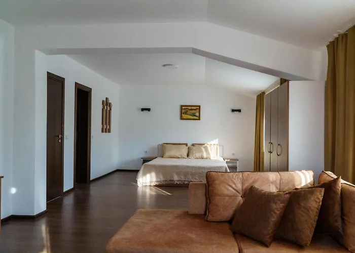 свети никола Pensión